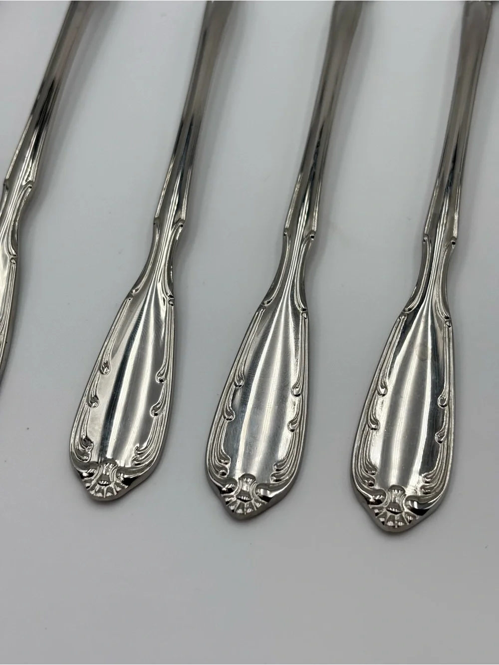 Noritake 18-8 STAINLESS JAPAN‎ Serenade Silver Teaspoons with Ornate Handles